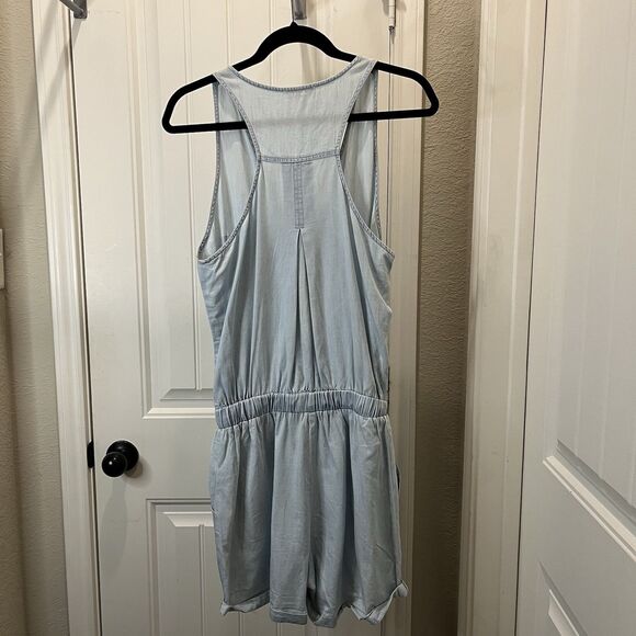 Aaron & Amber Chambray Light Blue Romper Shorts Womens Size M Tencel - Picture 6 of 9